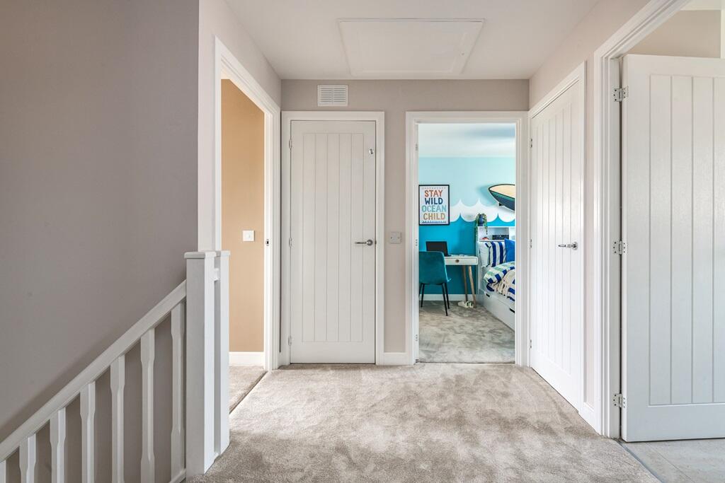 Bright and spacious landing