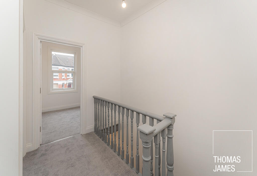 Marlborough Road, landing