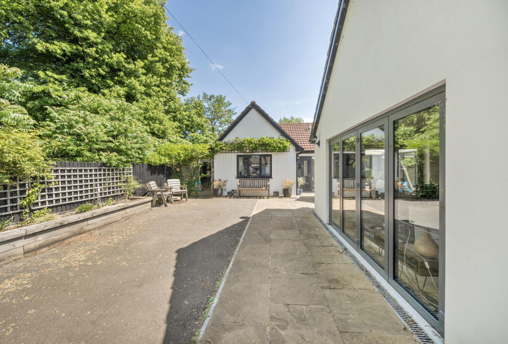 1298556-38-682f21...