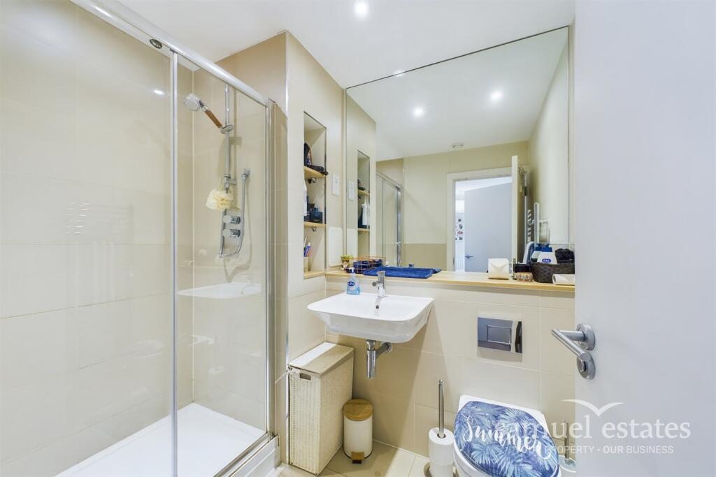 En-suite Bathroom