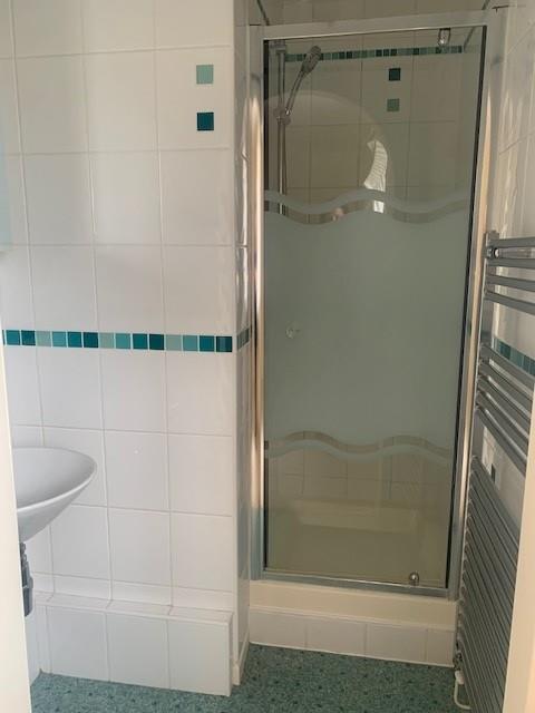 11 webbington ensuite.jpg