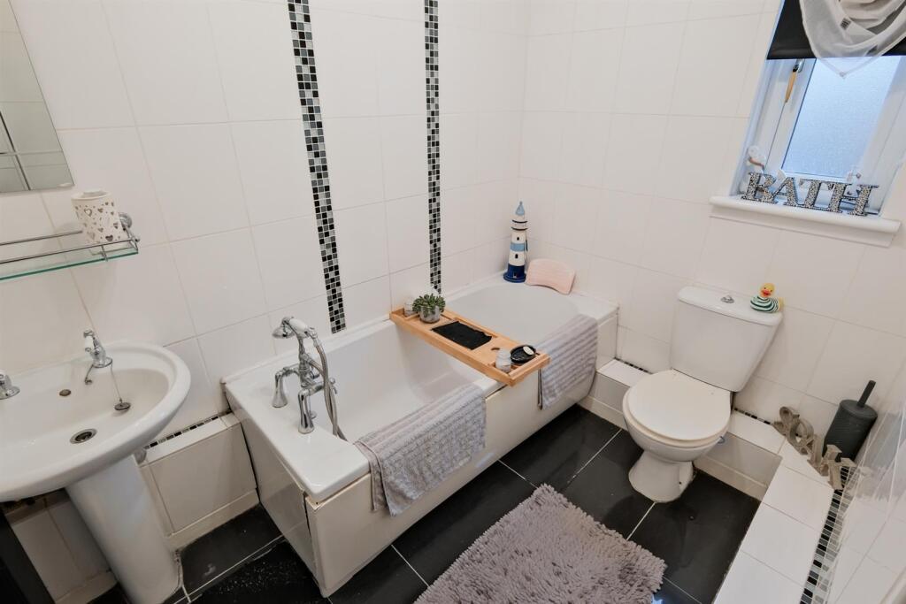 009-16 Rowan Court, Wishaw, ML2 0AF.jpg