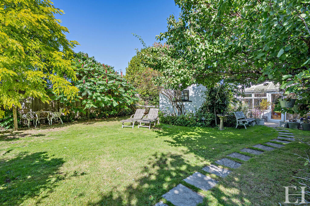 8663375-exteriorW...