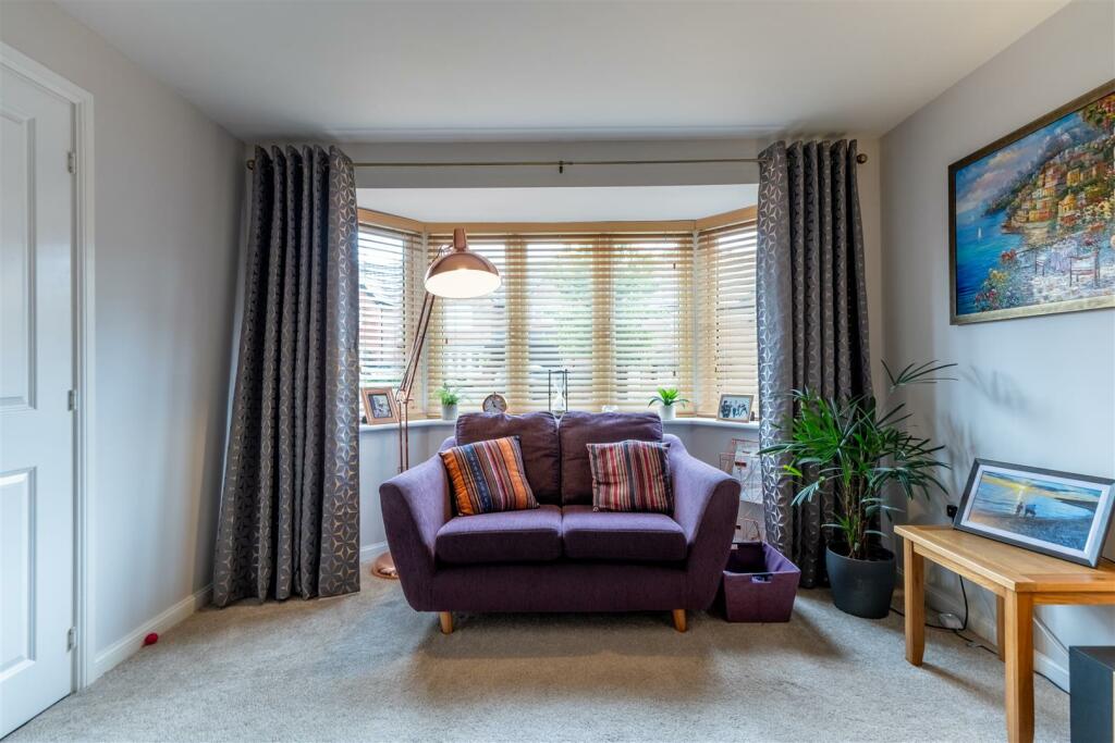 2 Rose Close-021.jpg