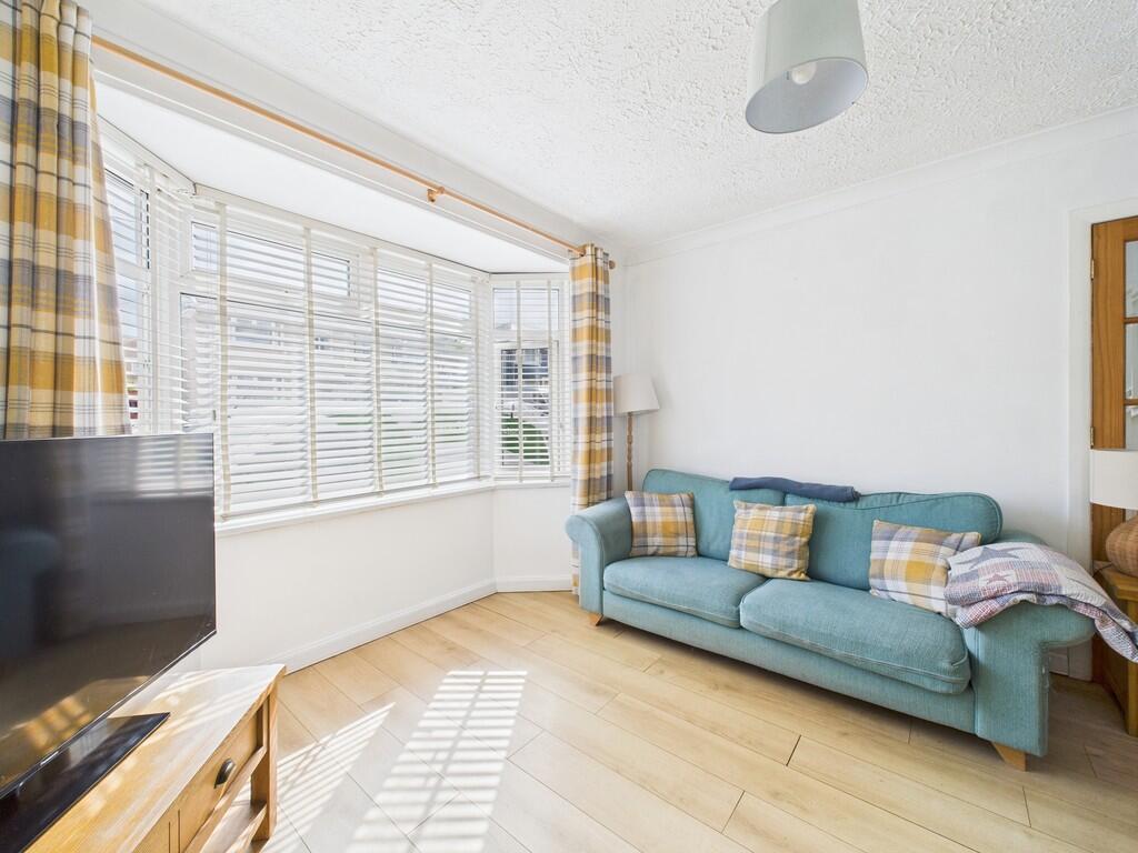 CAM02089G0-PR0546...