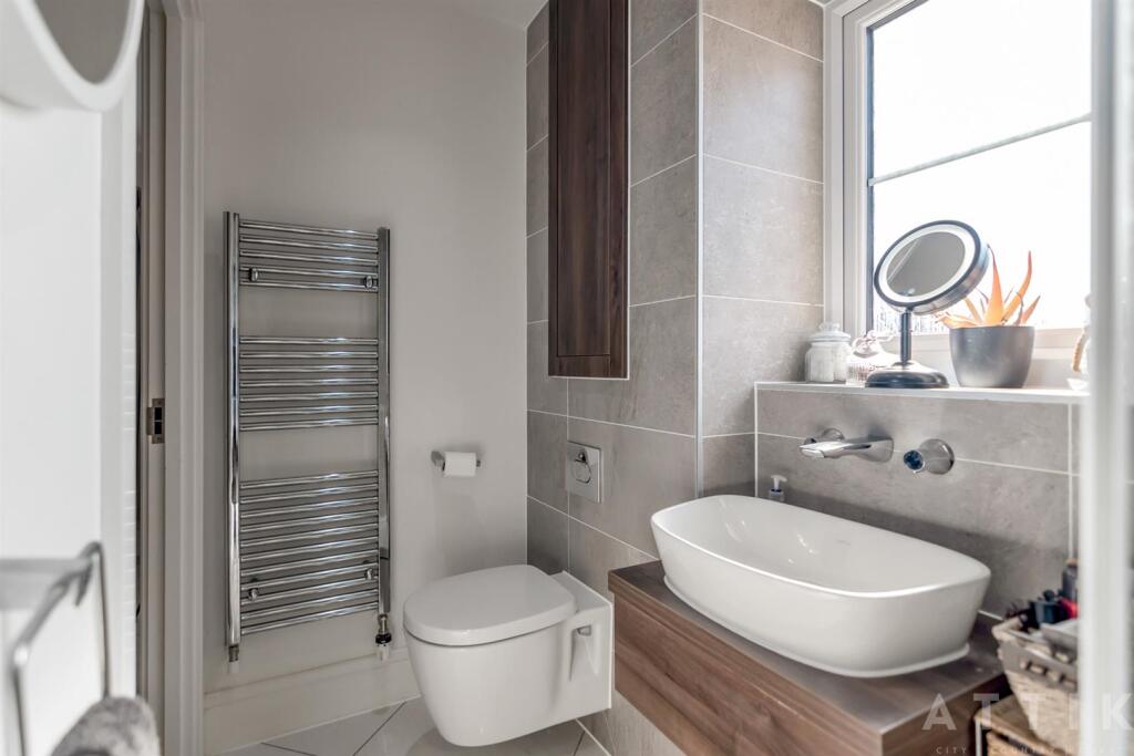 30 Horseshoe road, hethersett, NR9 3PA (35).jpg