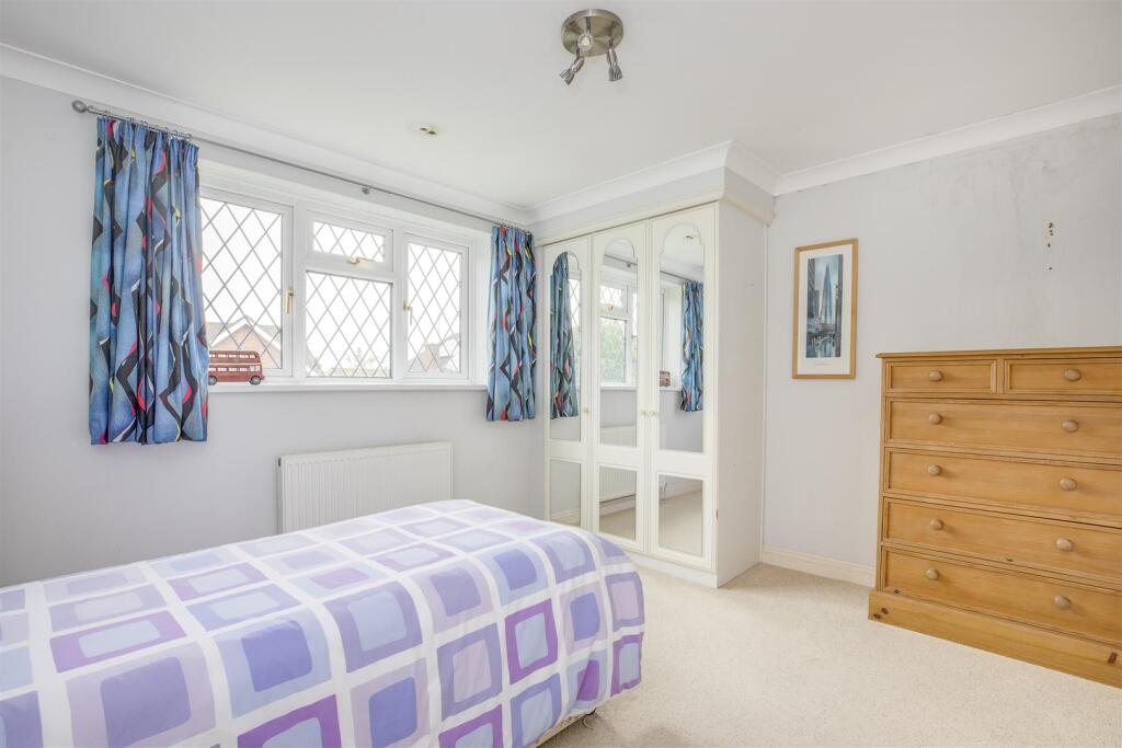 43 Wheeler Avenue, HP10 8EB-5.jpg