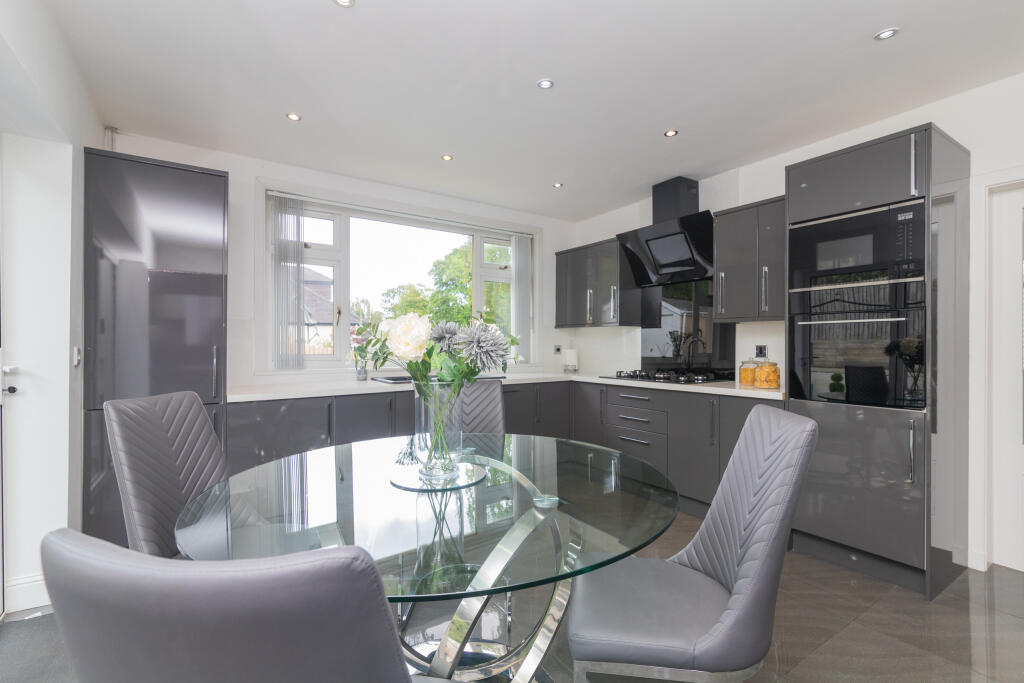 28 craw Road Paisley-5