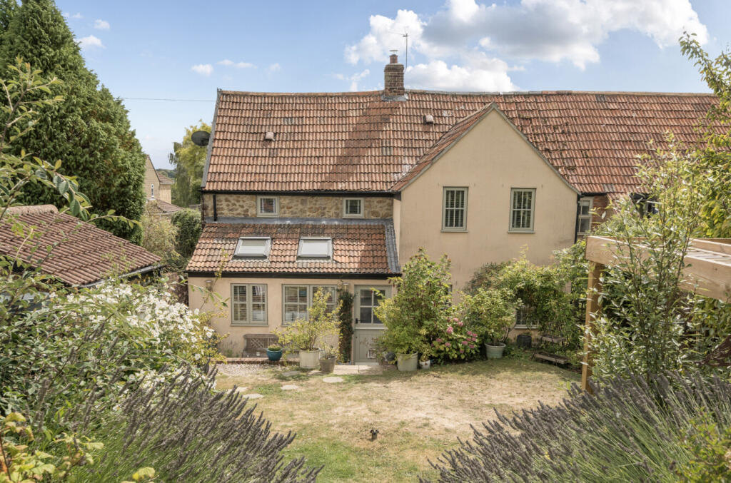 1344818-7-68adbb4...