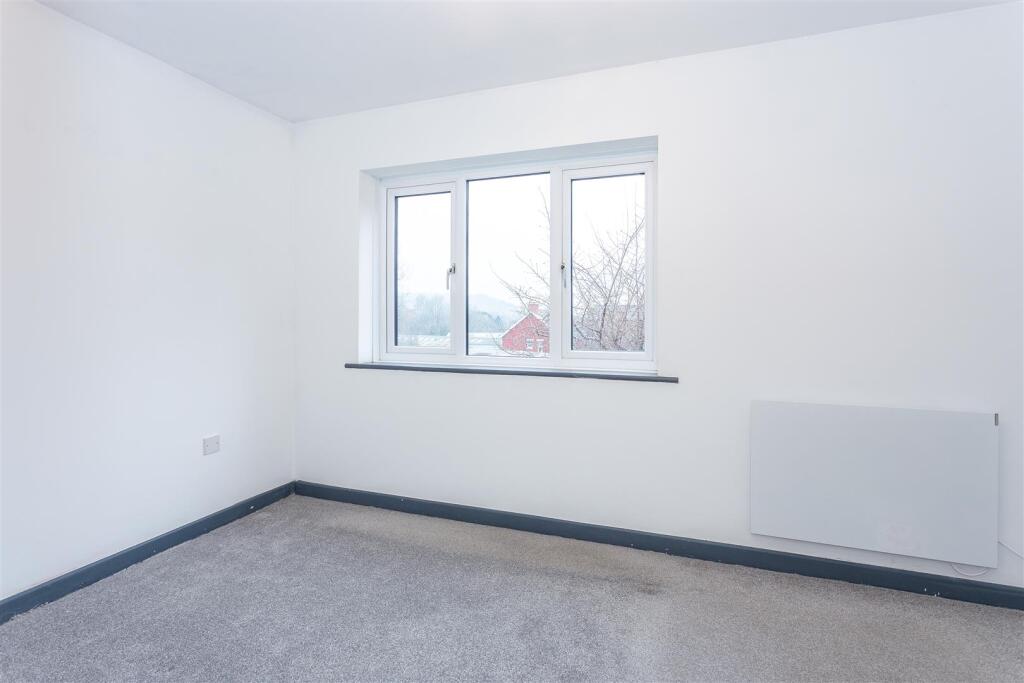 Bedroom One-3.jpg