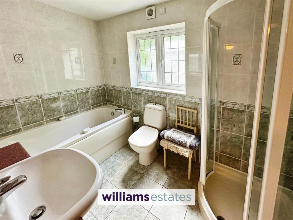 Bedroom Two En-suite