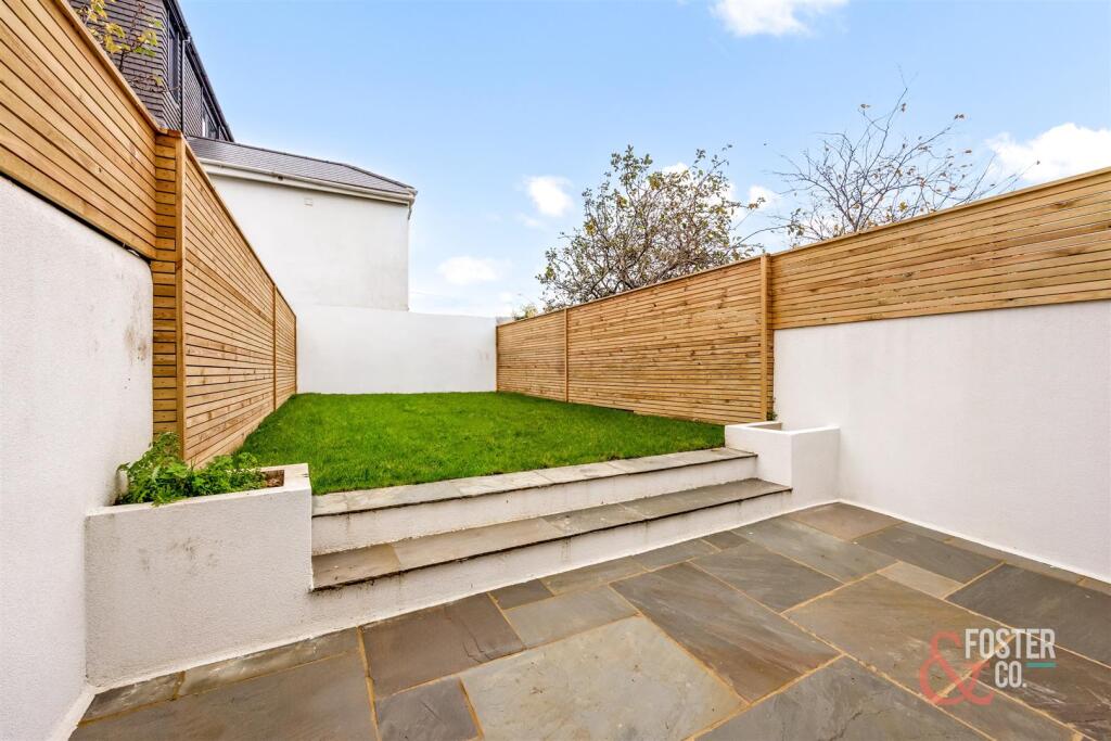 Stirling Place, 13-018.JPG