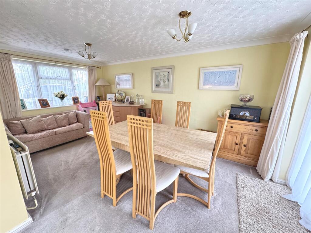 Family room.jpg