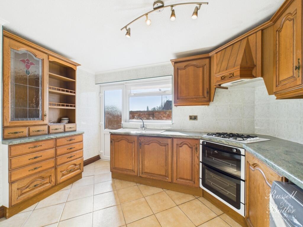 CAM01995G0-PR0262-STILL011