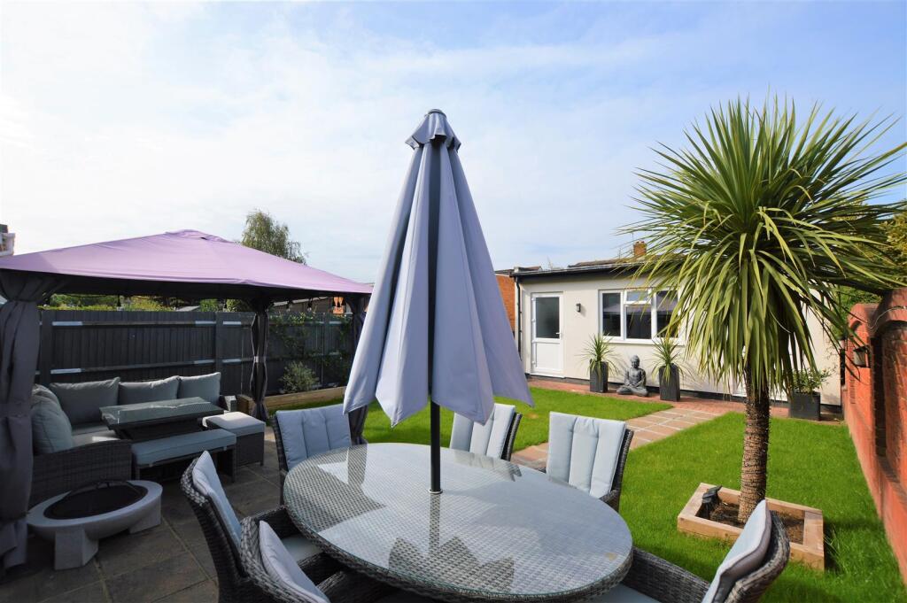 15 The Ridge garden.JPG