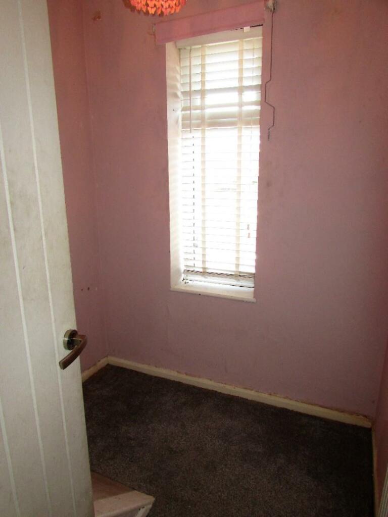 ClaphamSt3bed3.JPG
