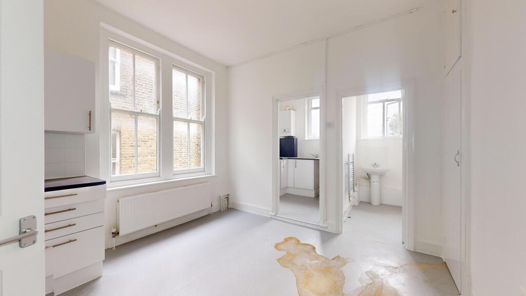Flat 3, 28 Cathcart Hill, Tufnell Park, London, N19 5QN