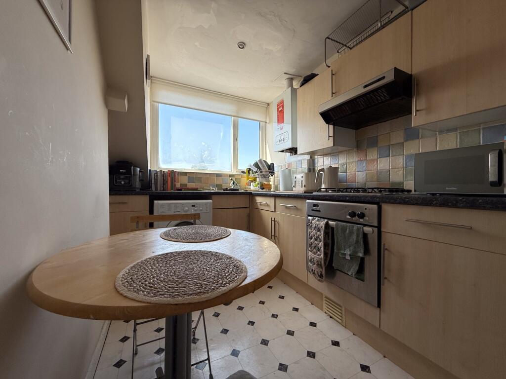 Call 02920 668585 to secure your viewing _4