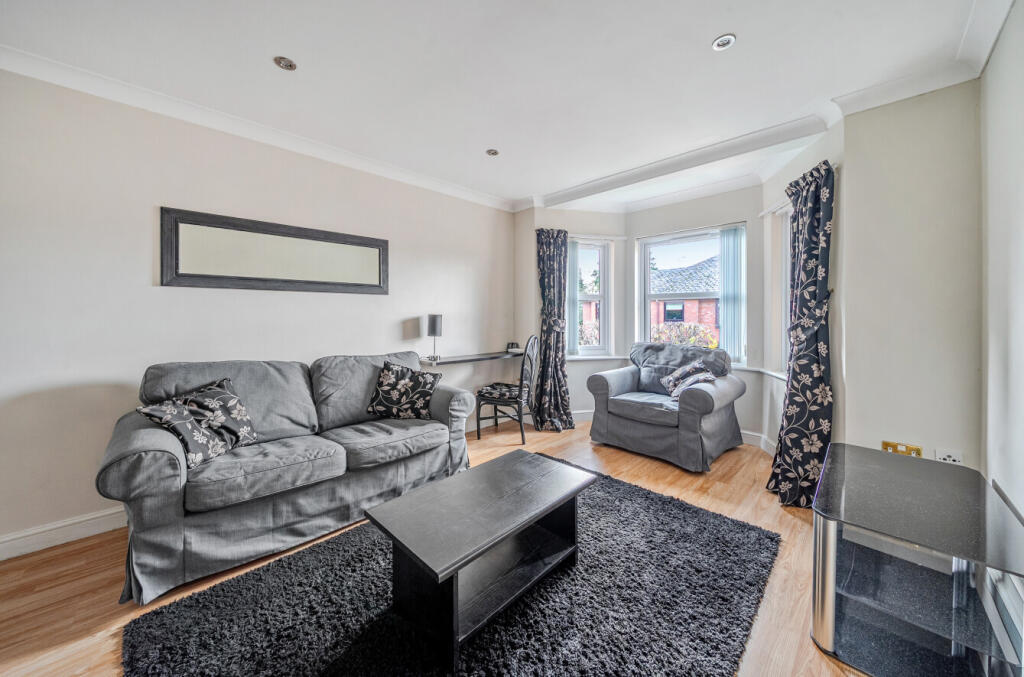 1372245-12-68fa05...