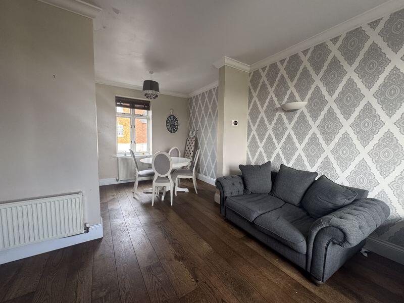 Sitting room/diner