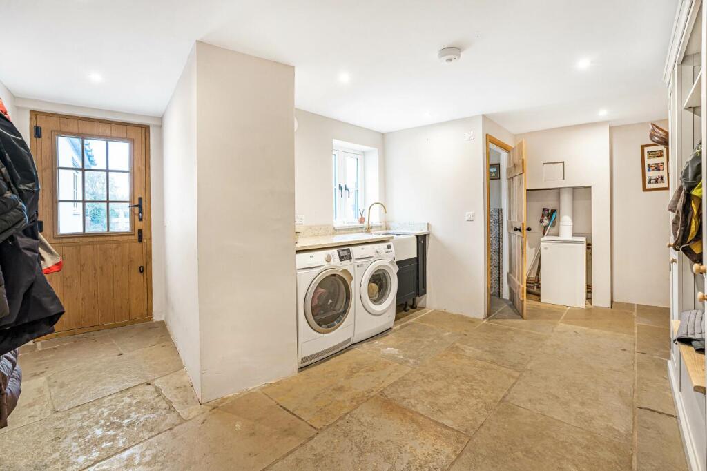 Barleymow, The Green