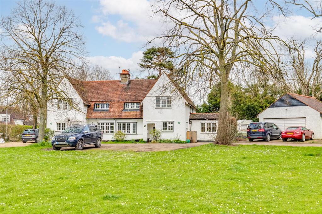 Eastholm Green 9-67.jpg