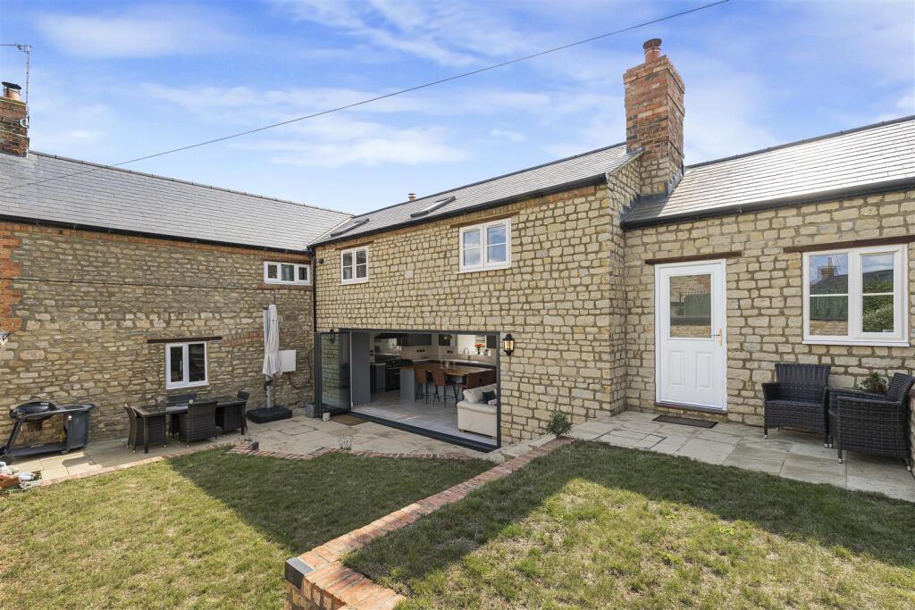 1 Kings Lane, Pury End (1).JPG