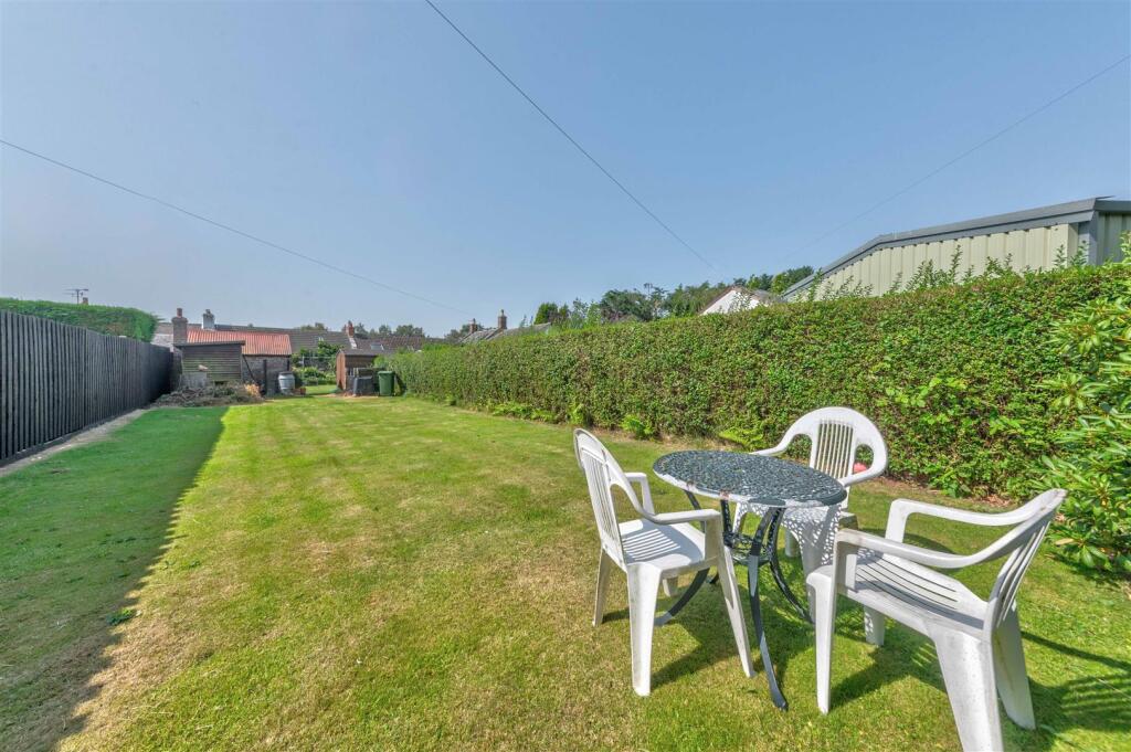 Locheil Cottage, 8 Rosewell Road Kirriemuir-13.JPG