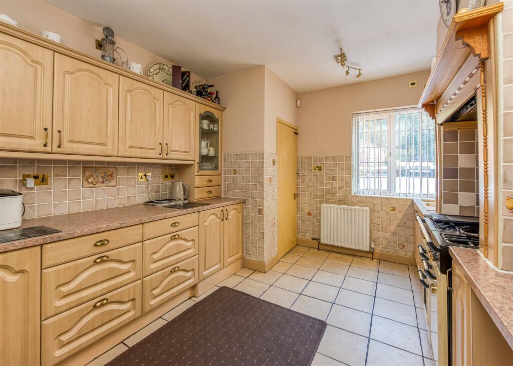 44 Gervase Drive-Kitchen A.jpg