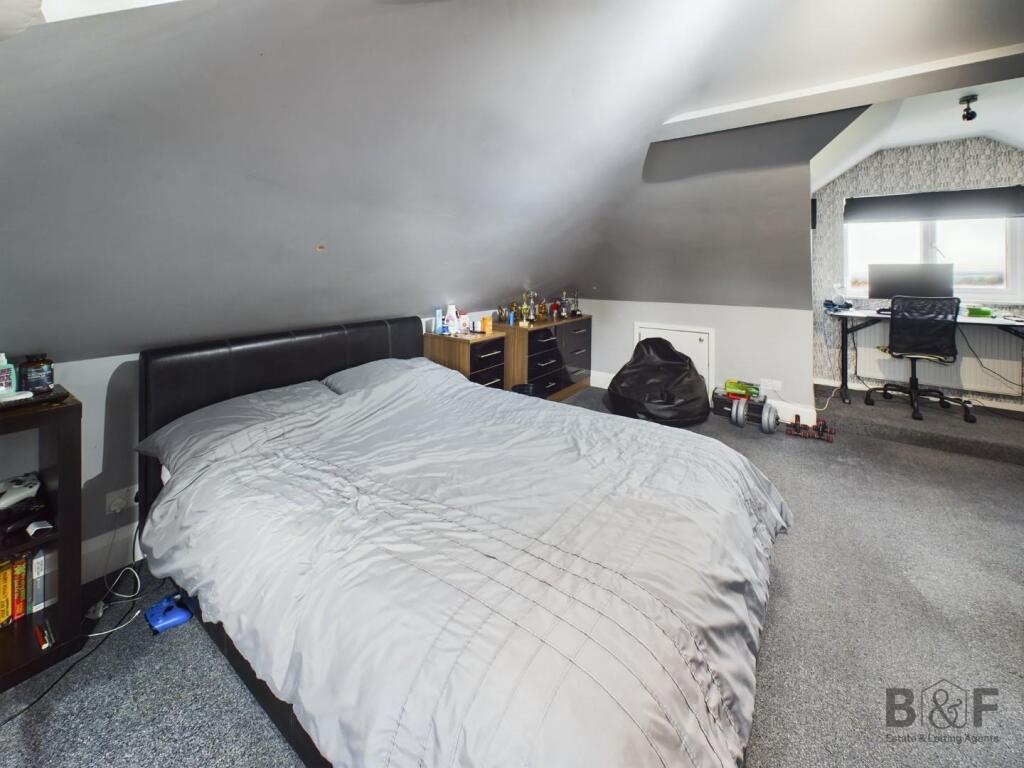 CAM01872G0-PR0261-STILL030.jpg