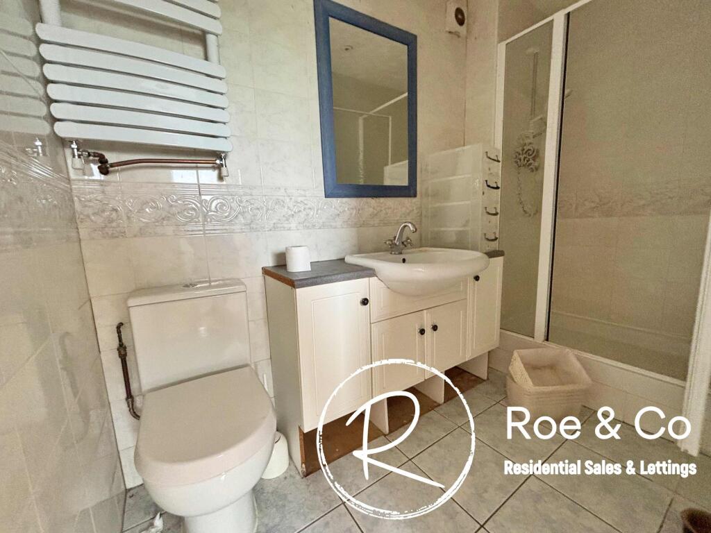 Second floor shower room