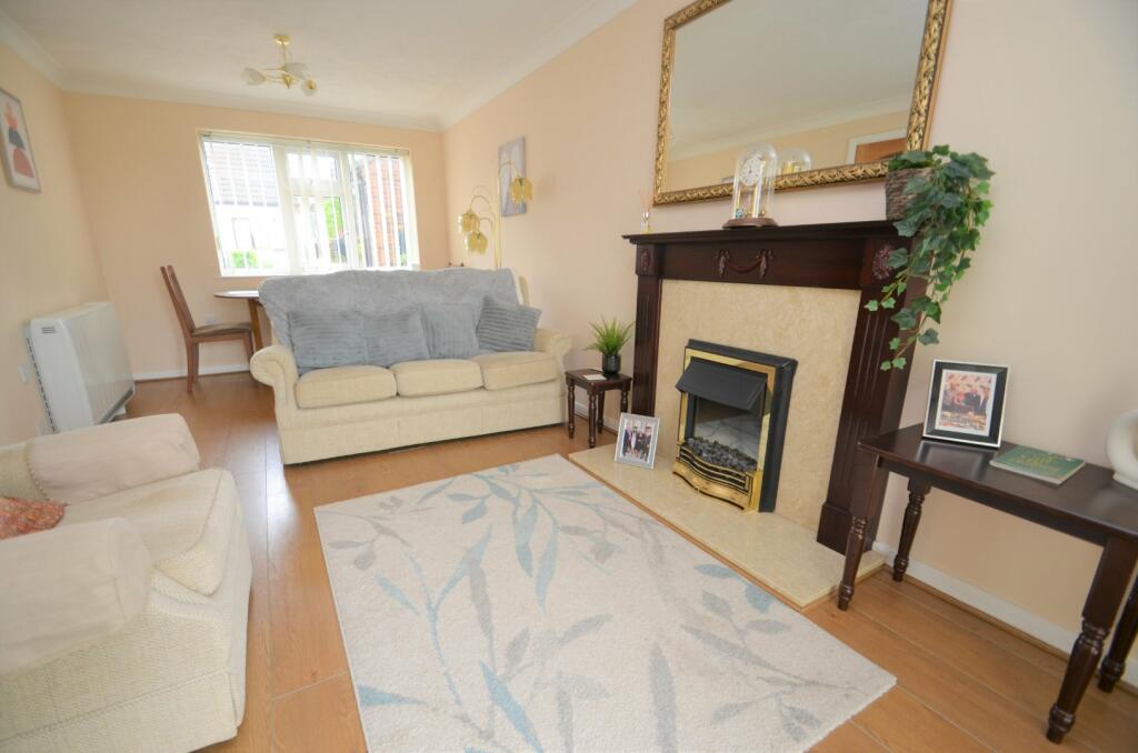 Sitting/Dining Room