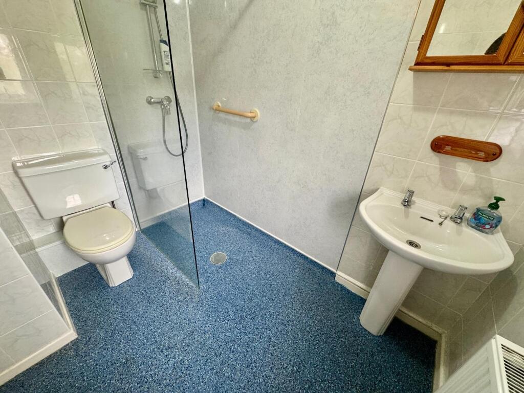 Shower Room/w.c.