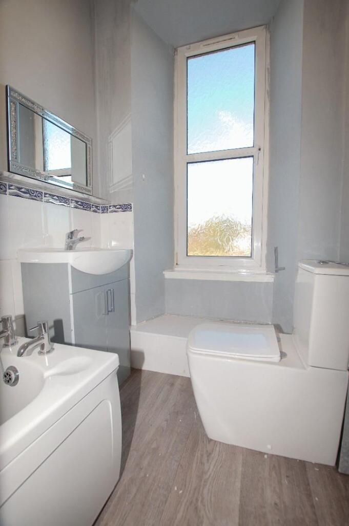 bathroom.jpeg
