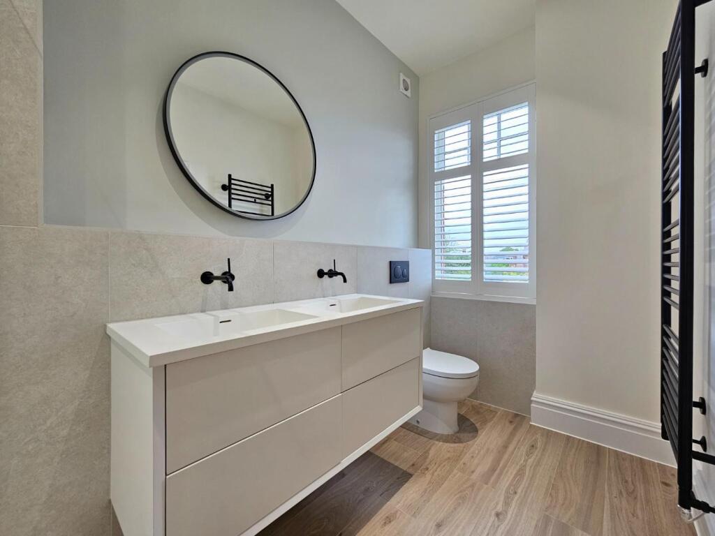 Bedroom 1 En-Suite