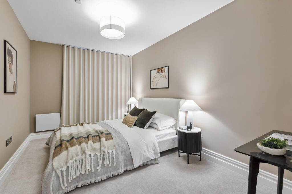 Show Apartment Bedroom