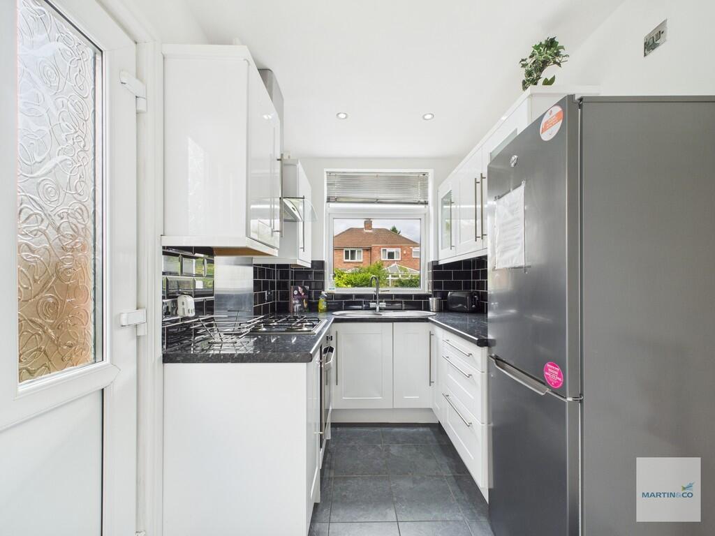 CAM03394G0-PR0352...