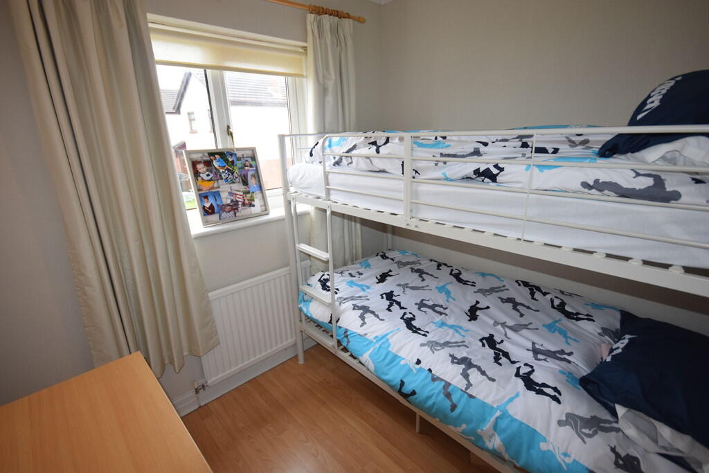 BEDROOM 4