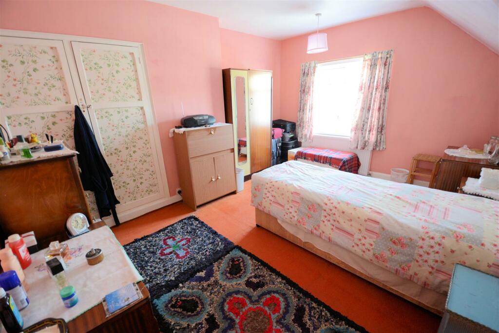 Bedroom 1 (front)