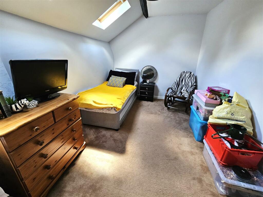 Bedroom 3.jpg