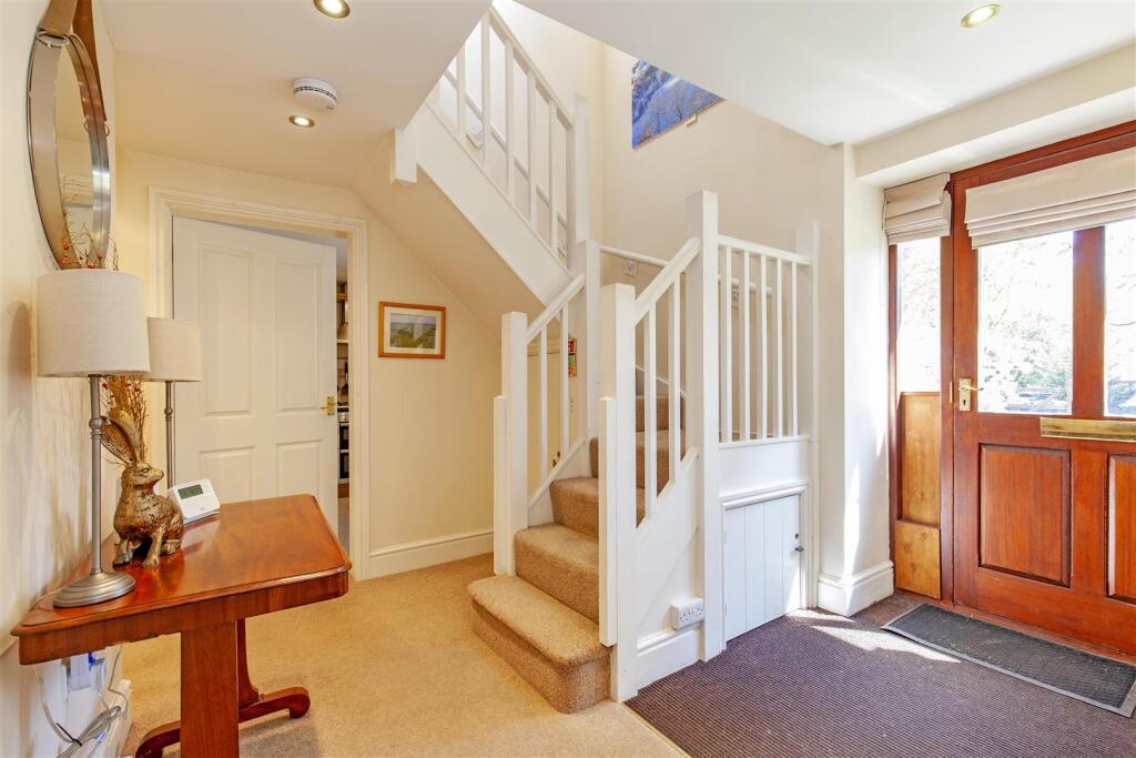 Entrance Hall-1.jpg
