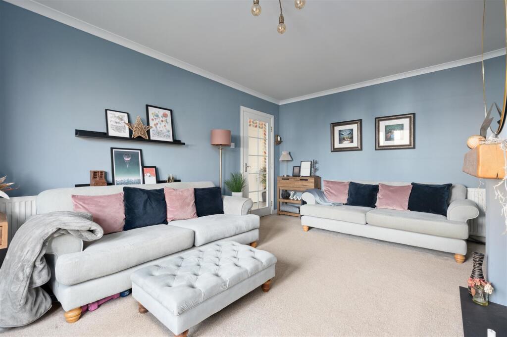 35 Sandpiper Gardens 008.JPG