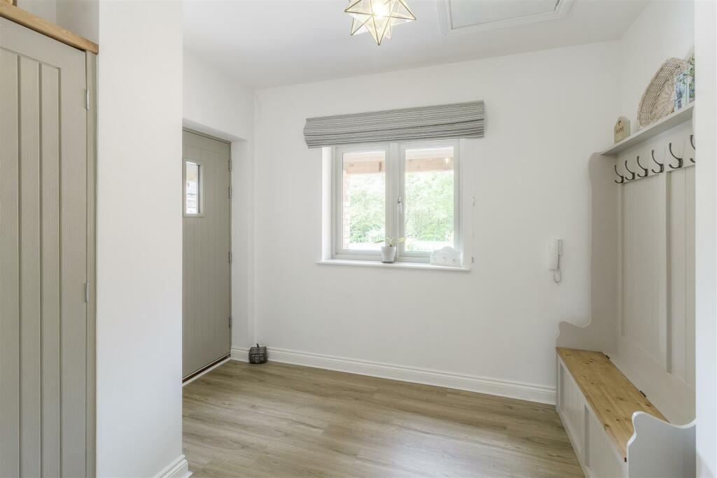 3 Poplars Yard, Shuttington