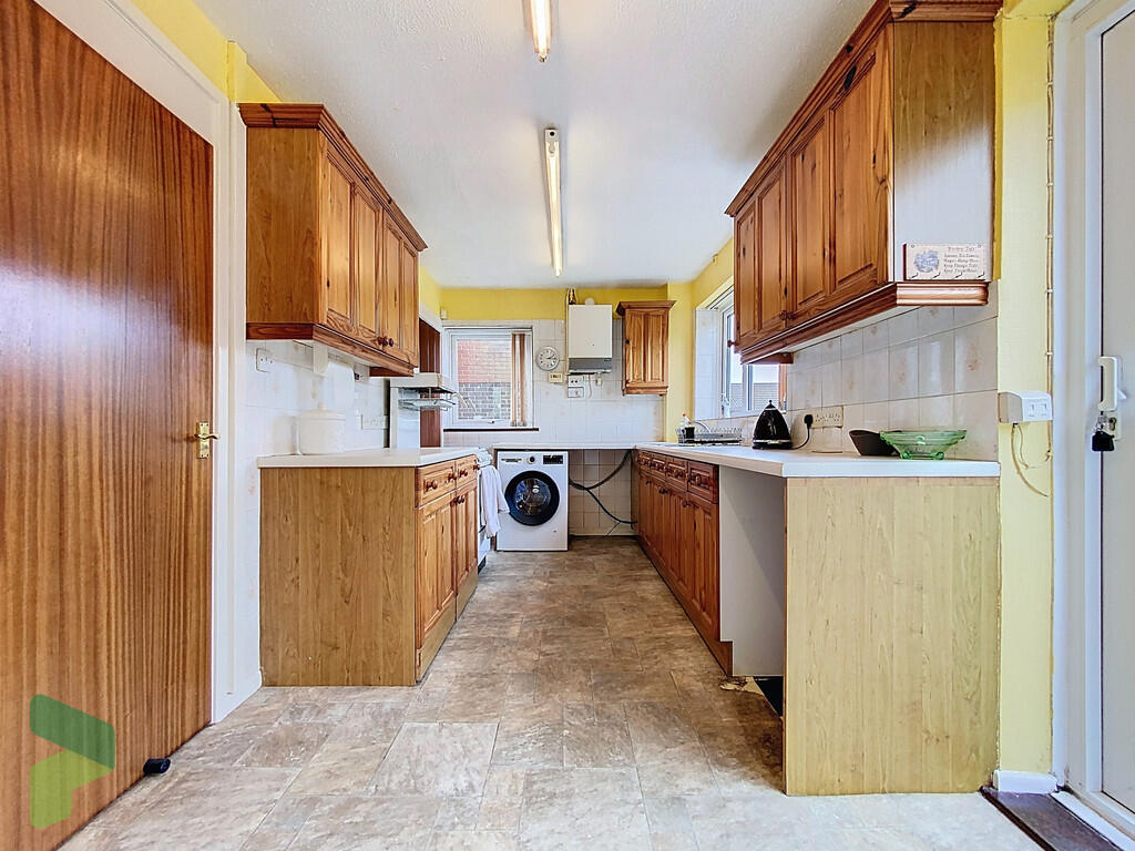 Fitted Dining Kit...