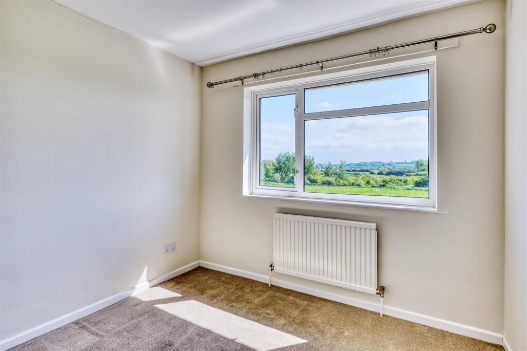 20-1 Fotheringhay rd