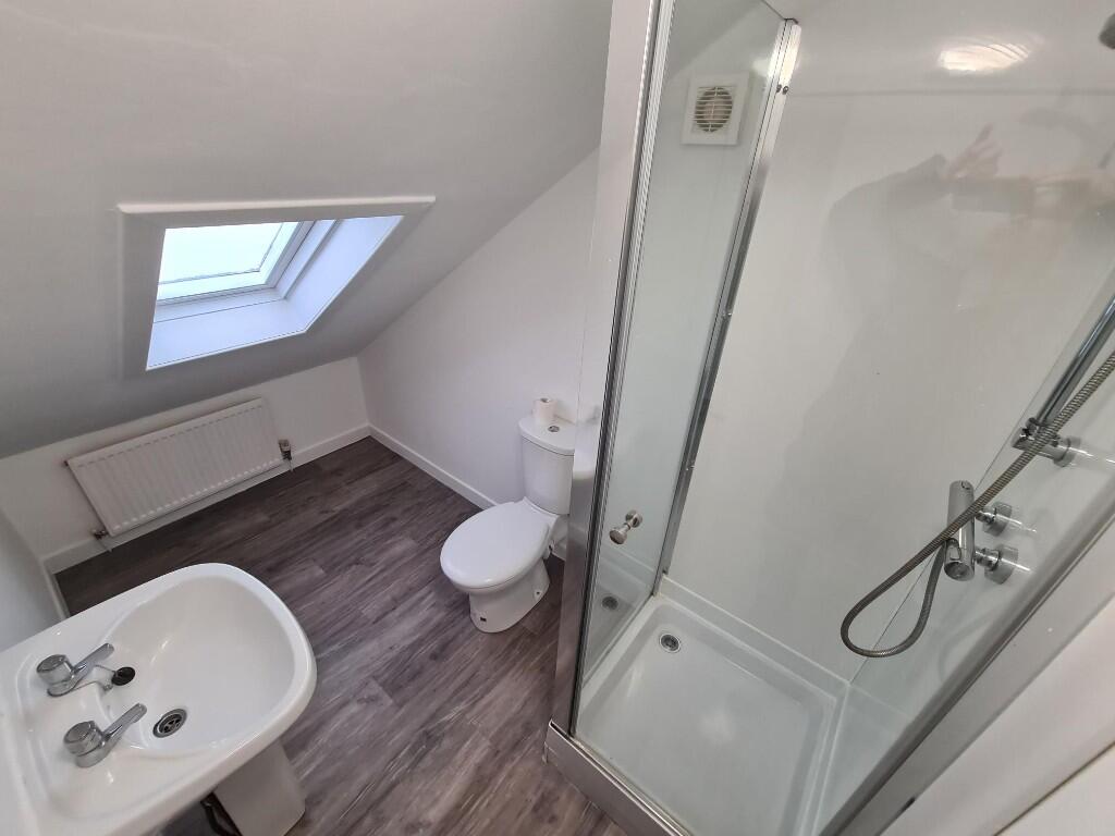 Bed 4. Ensuite