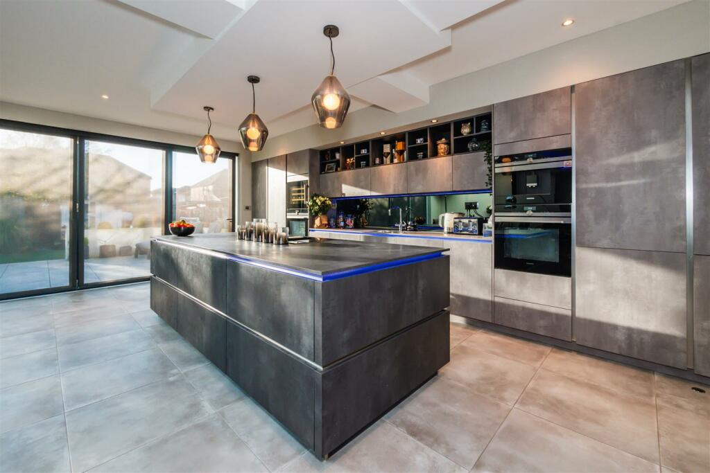 Open Plan Living Dining Kitchen 9.2