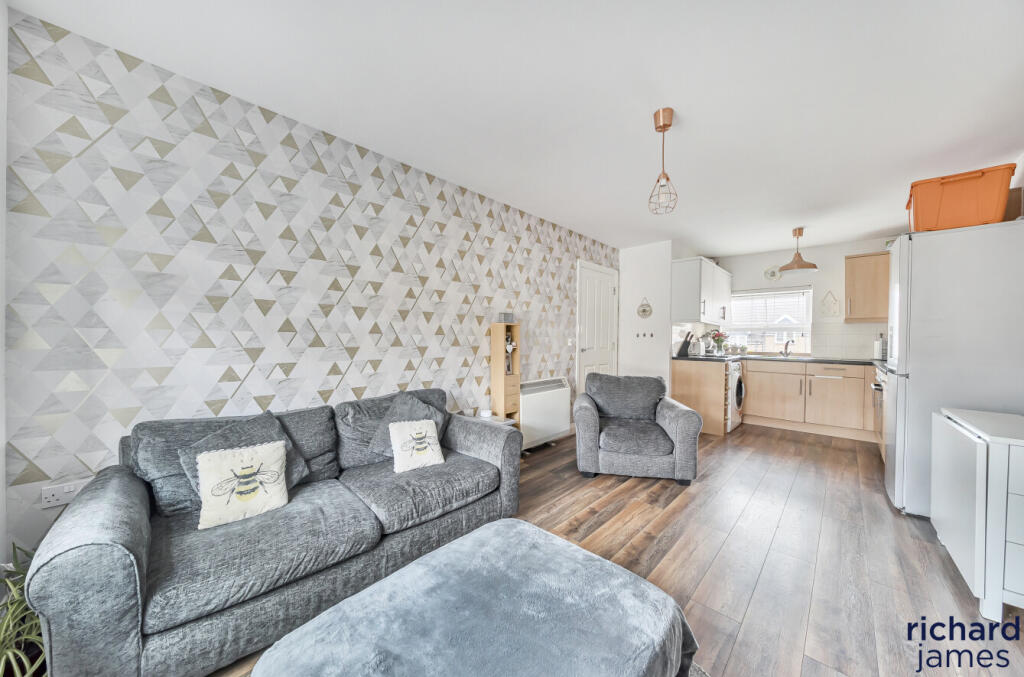 b80408d493ee4044a364befaaca151b3