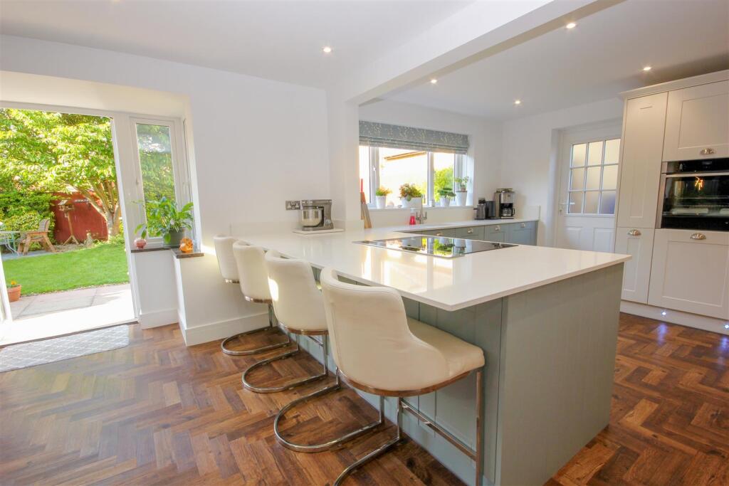 Kitchen Breakfast.jpg