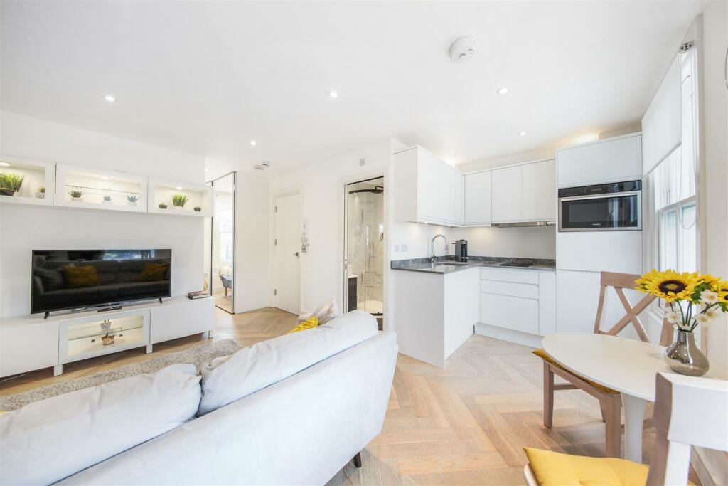 Flat 2, 99A Moore Park Road - 9knzBhfQNsuwRFC7vZw4